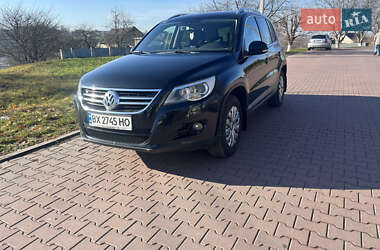 Позашляховик / Кросовер Volkswagen Tiguan 2010 в Хмельницькому