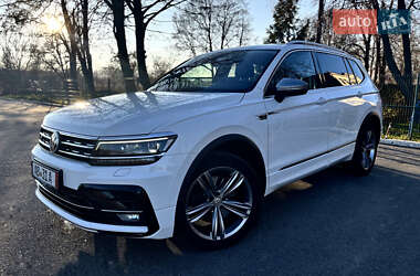 Позашляховик / Кросовер Volkswagen Tiguan 2019 в Чернівцях