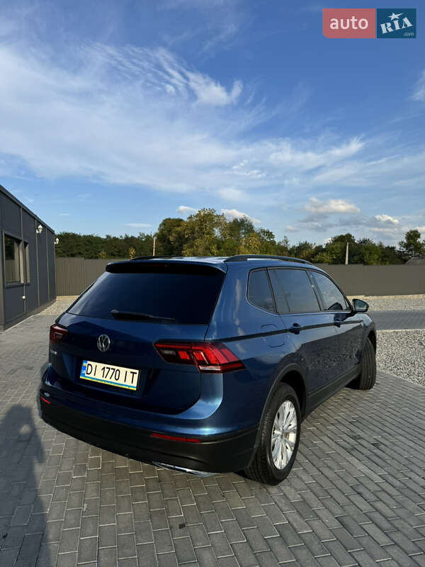 Внедорожник / Кроссовер Volkswagen Tiguan 2018 в Глыбокой