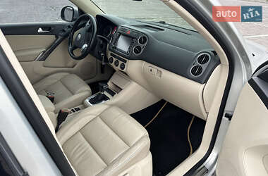 Внедорожник / Кроссовер Volkswagen Tiguan 2009 в Харькове