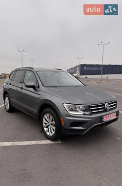 Внедорожник / Кроссовер Volkswagen Tiguan 2018 в Львове