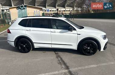 Внедорожник / Кроссовер Volkswagen Tiguan 2019 в Ивано-Франковске