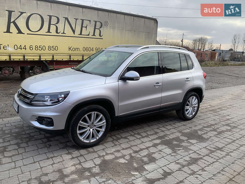 Внедорожник / Кроссовер Volkswagen Tiguan 2015 в Львове