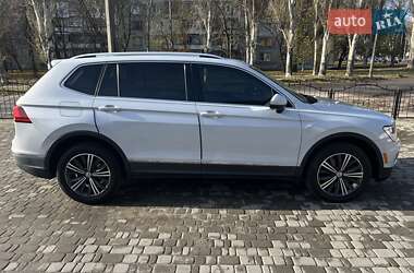 Внедорожник / Кроссовер Volkswagen Tiguan 2017 в Запорожье