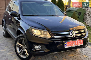 Позашляховик / Кросовер Volkswagen Tiguan 2016 в Львові