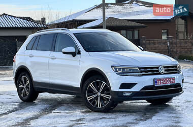 Внедорожник / Кроссовер Volkswagen Tiguan 2020 в Ровно