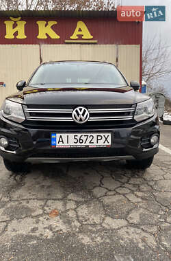 Внедорожник / Кроссовер Volkswagen Tiguan 2013 в Буче