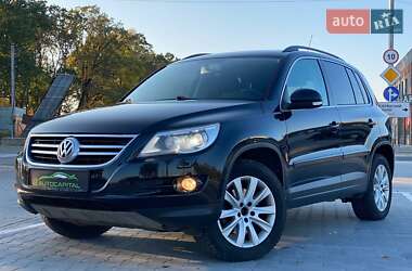 Внедорожник / Кроссовер Volkswagen Tiguan 2010 в Киеве