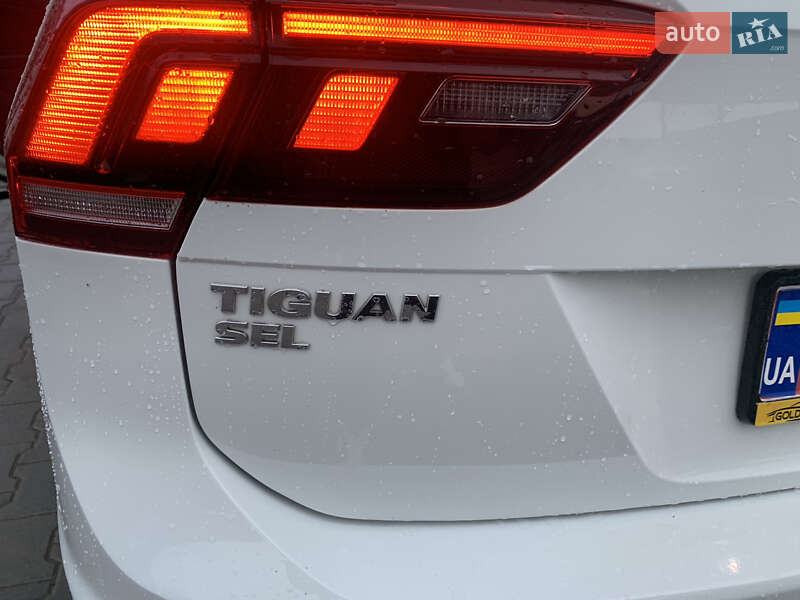 Внедорожник / Кроссовер Volkswagen Tiguan 2017 в Львове