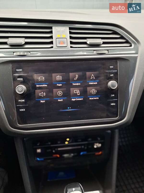 Внедорожник / Кроссовер Volkswagen Tiguan 2022 в Ужгороде