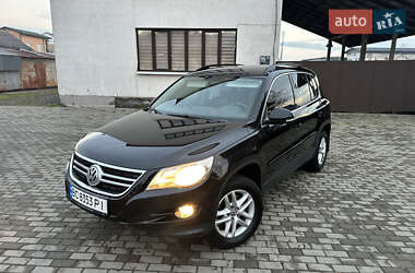 Внедорожник / Кроссовер Volkswagen Tiguan 2010 в Хусте