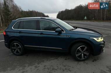 Внедорожник / Кроссовер Volkswagen Tiguan 2021 в Ковеле