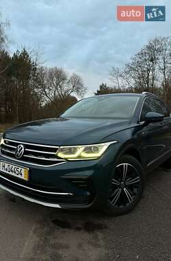 Внедорожник / Кроссовер Volkswagen Tiguan 2021 в Ковеле