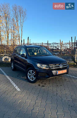 Внедорожник / Кроссовер Volkswagen Tiguan 2016 в 