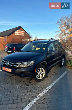 Внедорожник / Кроссовер Volkswagen Tiguan 2016 в 