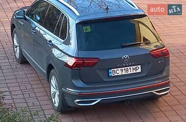 Внедорожник / Кроссовер Volkswagen Tiguan 2021 в Львове