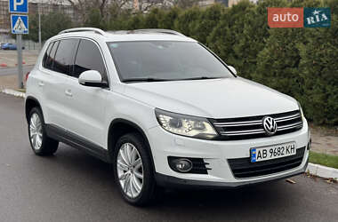 Внедорожник / Кроссовер Volkswagen Tiguan 2015 в Луцке