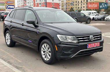 Внедорожник / Кроссовер Volkswagen Tiguan 2019 в Ровно