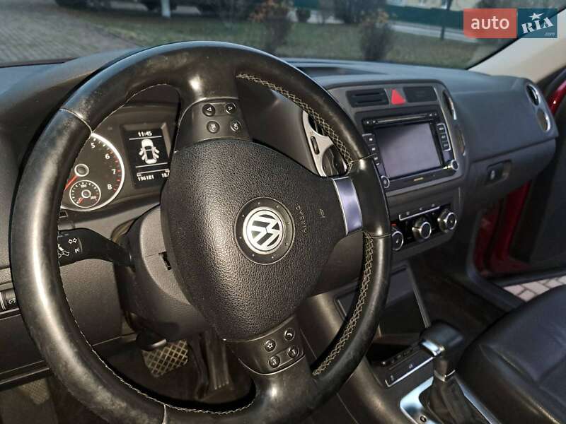 Внедорожник / Кроссовер Volkswagen Tiguan 2010 в Луцке