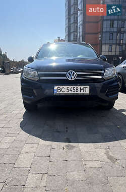 Позашляховик / Кросовер Volkswagen Tiguan 2015 в Львові