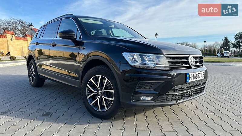 Внедорожник / Кроссовер Volkswagen Tiguan 2019 в Измаиле