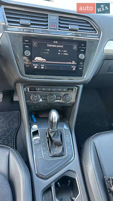 Внедорожник / Кроссовер Volkswagen Tiguan 2019 в Измаиле