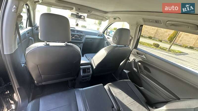 Внедорожник / Кроссовер Volkswagen Tiguan 2019 в Измаиле
