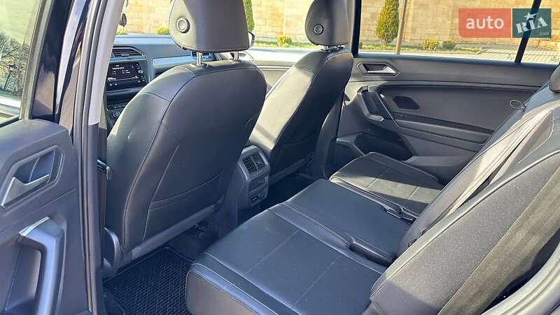 Внедорожник / Кроссовер Volkswagen Tiguan 2019 в Измаиле