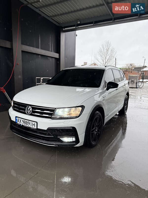 Внедорожник / Кроссовер Volkswagen Tiguan 2018 в Виннице фото 58 Внедорожник / Кроссовер Volkswagen Tiguan 2018 в Виннице