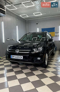 Внедорожник / Кроссовер Volkswagen Tiguan 2015 в Сумах