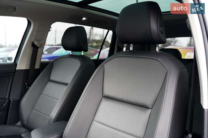 Внедорожник / Кроссовер Volkswagen Tiguan 2019 в Черновцах