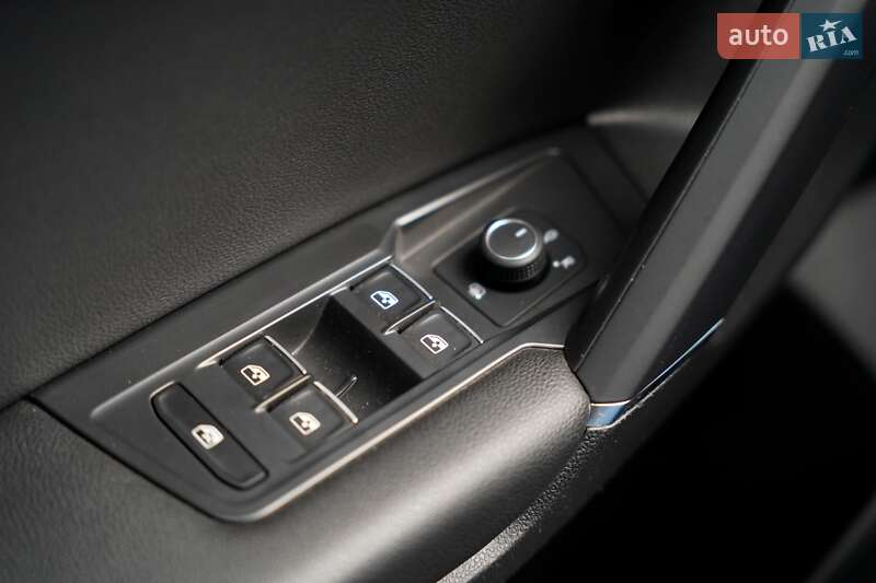 Внедорожник / Кроссовер Volkswagen Tiguan 2019 в Черновцах