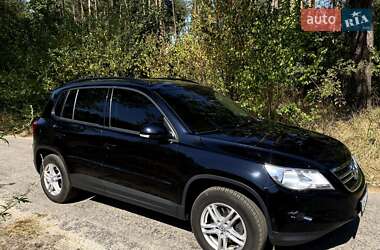 Внедорожник / Кроссовер Volkswagen Tiguan 2011 в Житомире