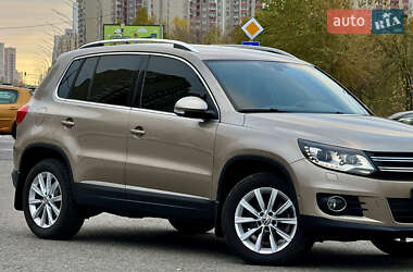 Внедорожник / Кроссовер Volkswagen Tiguan 2012 в Киеве