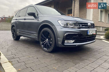 Внедорожник / Кроссовер Volkswagen Tiguan 2021 в Червонограде