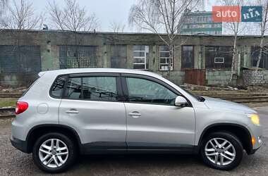 Внедорожник / Кроссовер Volkswagen Tiguan 2010 в Киеве