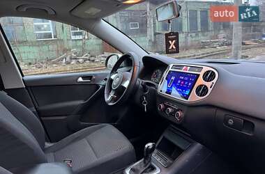 Внедорожник / Кроссовер Volkswagen Tiguan 2010 в Киеве