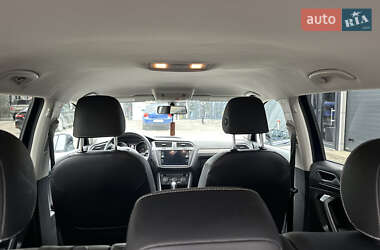 Позашляховик / Кросовер Volkswagen Tiguan 2020 в 