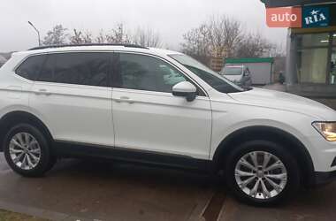 Внедорожник / Кроссовер Volkswagen Tiguan 2018 в Тернополе