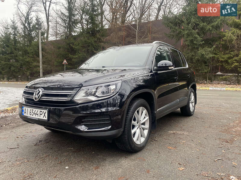 Позашляховик / Кросовер Volkswagen Tiguan 2016 в Бучі