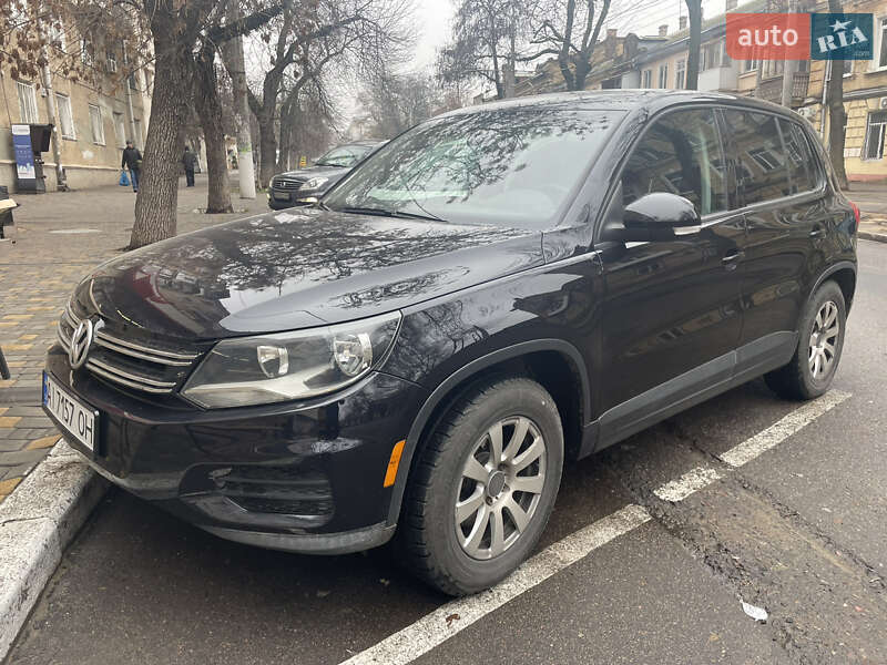 Позашляховик / Кросовер Volkswagen Tiguan 2011 в Одесі