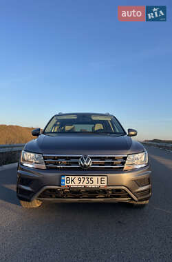 Позашляховик / Кросовер Volkswagen Tiguan 2019 в Рівному