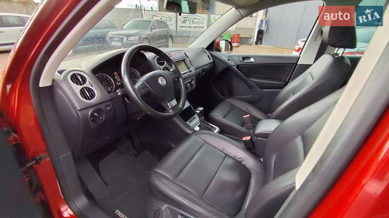 Позашляховик / Кросовер Volkswagen Tiguan 2010 в Чернігові