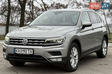 Позашляховик / Кросовер Volkswagen Tiguan 2016 в Дніпрі