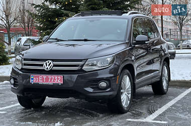 Позашляховик / Кросовер Volkswagen Tiguan 2015 в Києві