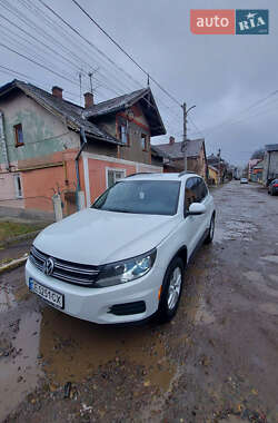 Внедорожник / Кроссовер Volkswagen Tiguan 2015 в Черновцах