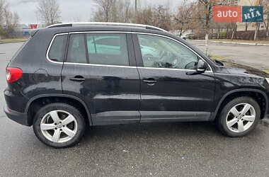 Внедорожник / Кроссовер Volkswagen Tiguan 2008 в 