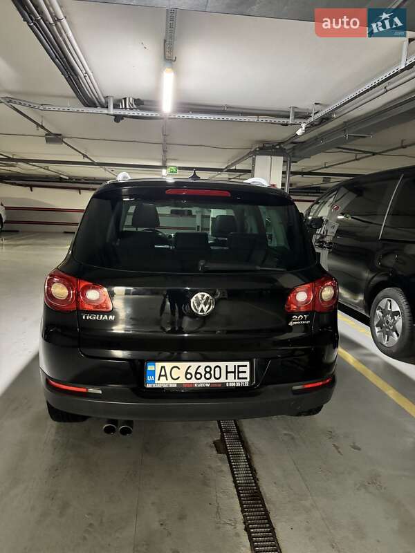 Внедорожник / Кроссовер Volkswagen Tiguan 2009 в Киеве
