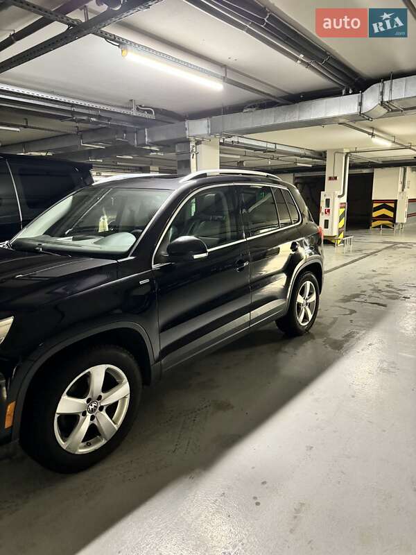 Внедорожник / Кроссовер Volkswagen Tiguan 2009 в Киеве