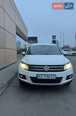 Позашляховик / Кросовер Volkswagen Tiguan 2011 в Києві